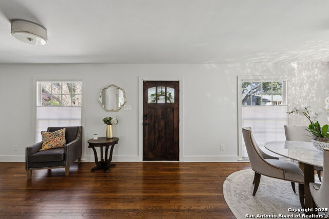 Image 7 of 56 For 260 Edgewood E