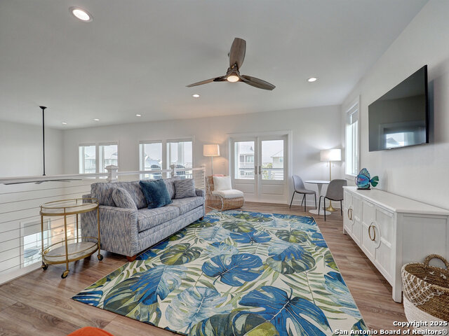 Listing photo id 25 for 1014 Grand Cayman Court