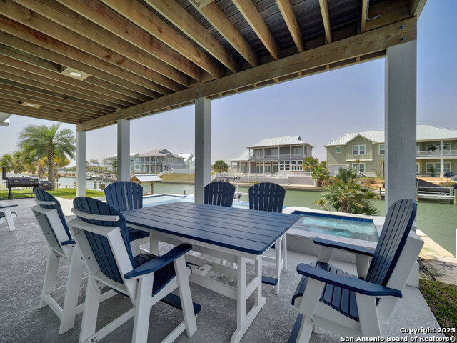 Listing photo id 31 for 1014 Grand Cayman Court