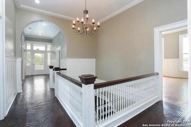 Image 16 of 44 For 339 Woodlawn Avenue W