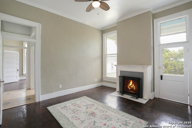 Image 24 of 44 For 339 Woodlawn Avenue W