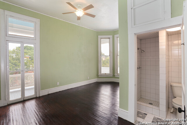 Image 33 of 44 For 339 Woodlawn Avenue W