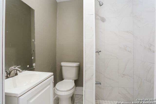 Image 40 of 44 For 339 Woodlawn Avenue W