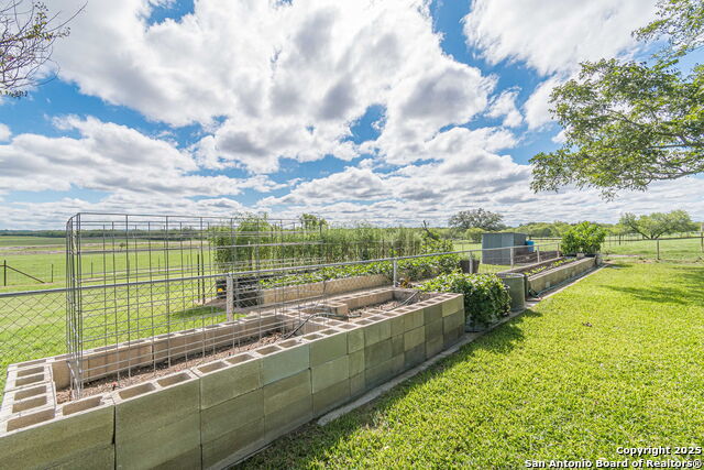 Listing photo id 18 for 2034 County Road 342