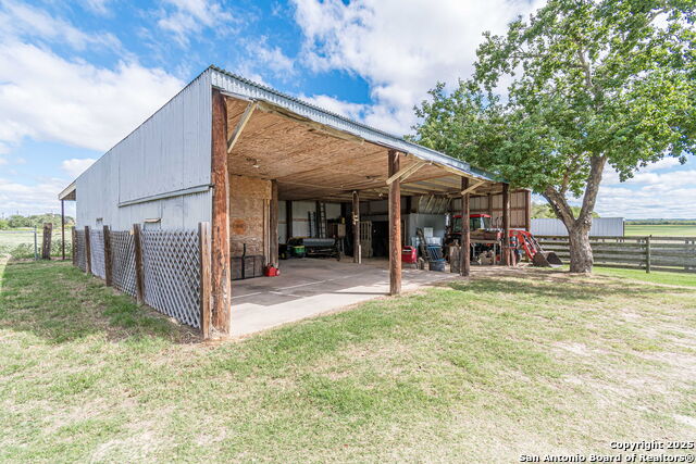 Listing photo id 20 for 2034 County Road 342
