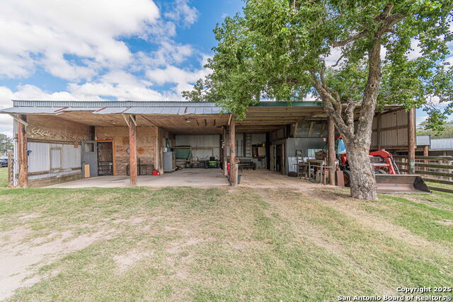 Listing photo id 22 for 2034 County Road 342