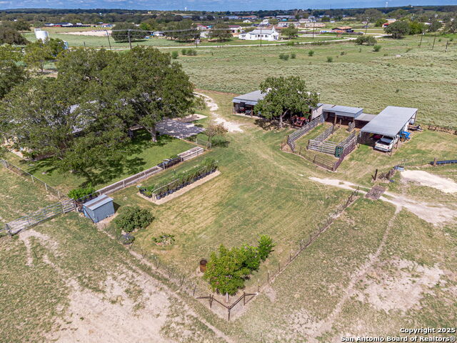Listing photo id 5 for 2034 County Road 342