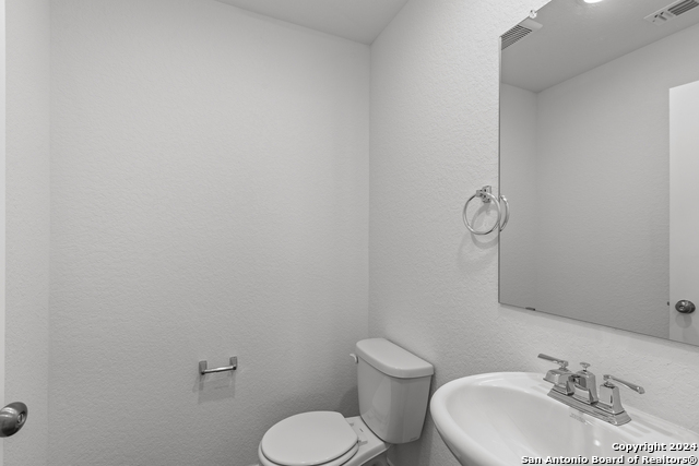 Image 18 of 25 For 8140 Hamrick Circle