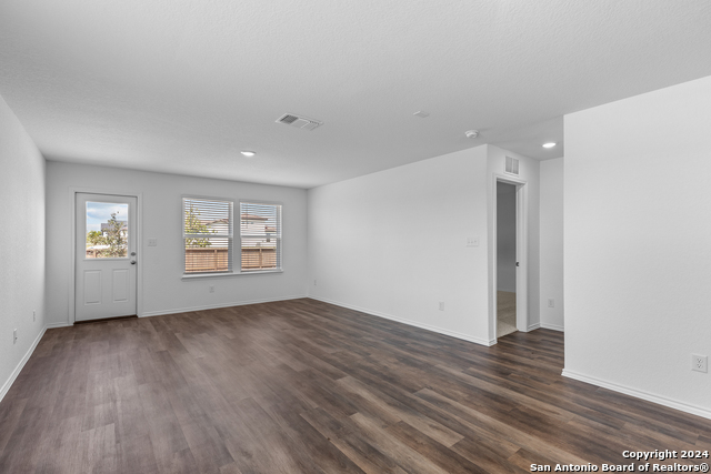 Image 8 of 25 For 8140 Hamrick Circle