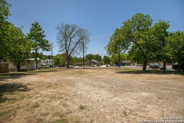Image 15 of 33 For 111 Parland Pl