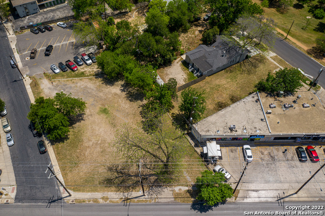 Image 19 of 33 For 111 Parland Pl