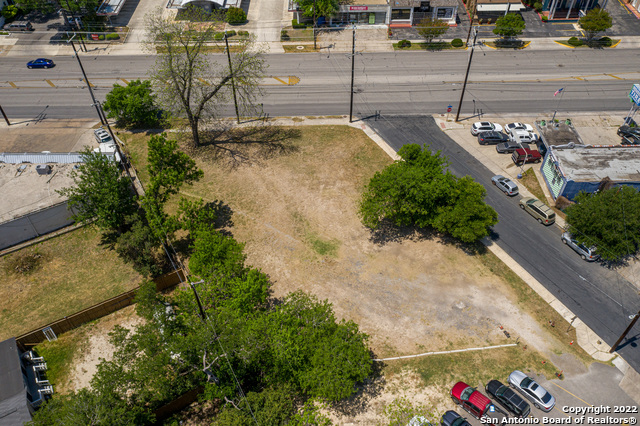 Image 21 of 33 For 111 Parland Pl