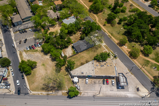 Image 28 of 33 For 111 Parland Pl
