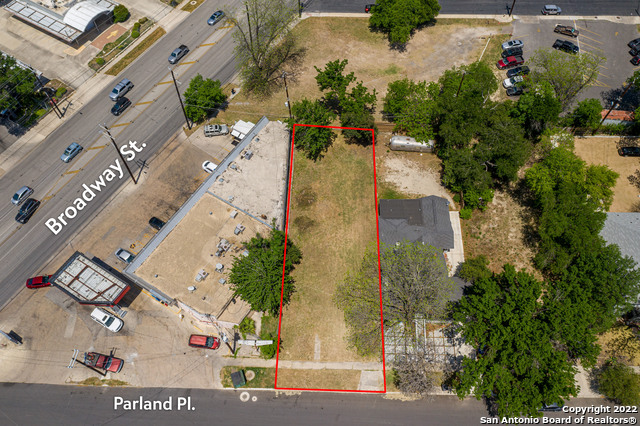 Image 7 of 33 For 111 Parland Pl