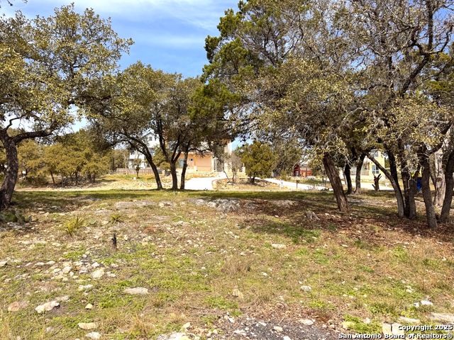 Listing photo id 0 for 2184 Grandview Forest