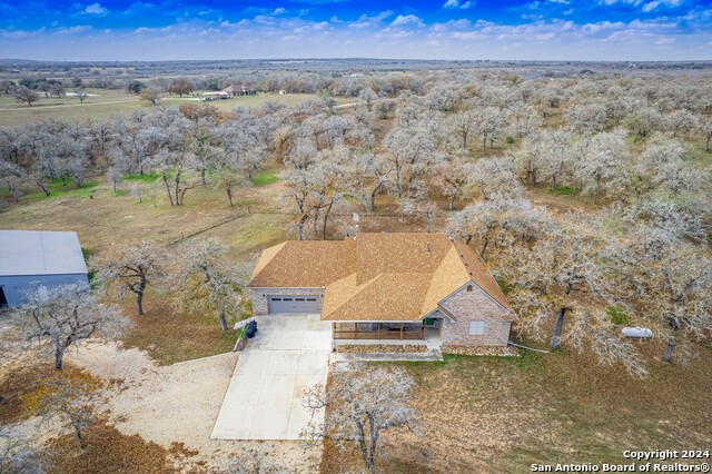 Listing photo id 44 for 1657 County Road 434