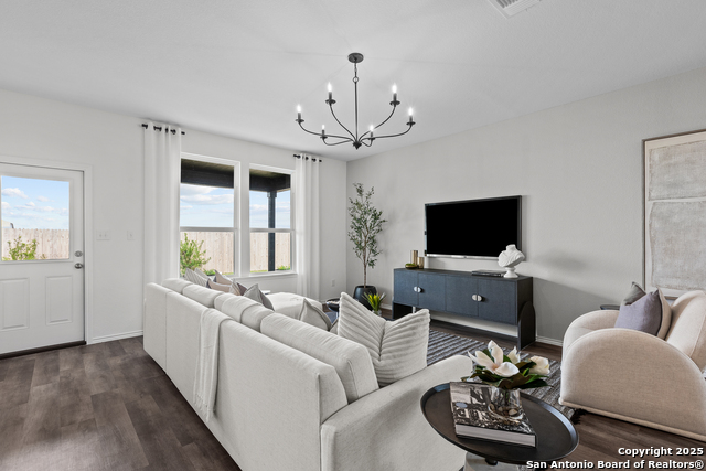 Listing photo id 14 for 13502 Windward