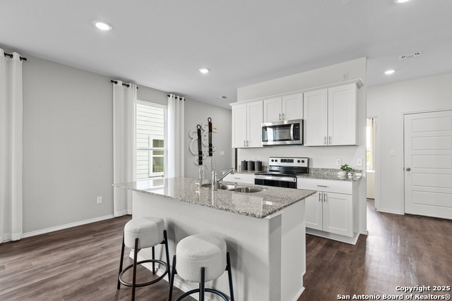 Listing photo id 17 for 13502 Windward