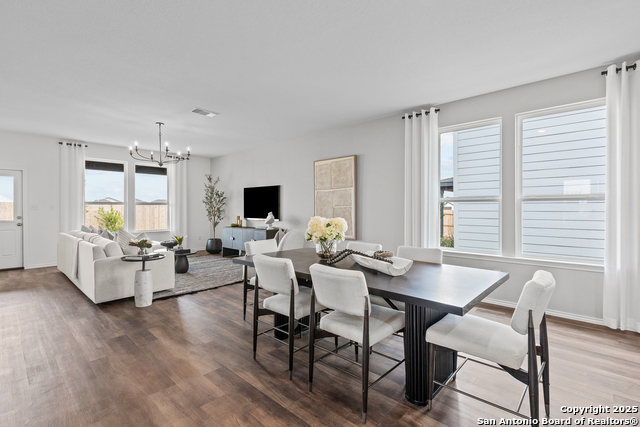 Listing photo id 5 for 13502 Windward