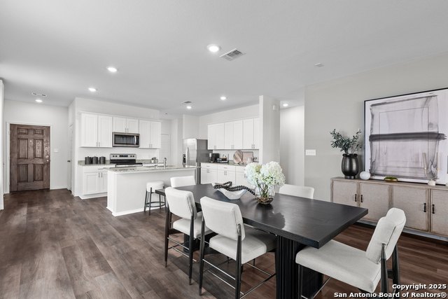 Listing photo id 7 for 13502 Windward