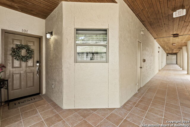 Image 18 of 25 For 20 Tapatio Dr. E 101