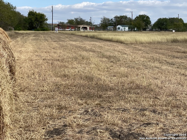 Listing photo id 14 for 12020 Interstate 10