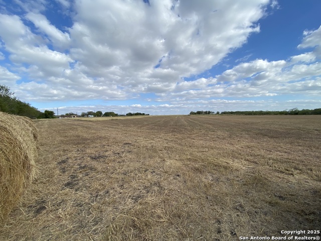 Listing photo id 16 for 12020 Interstate 10