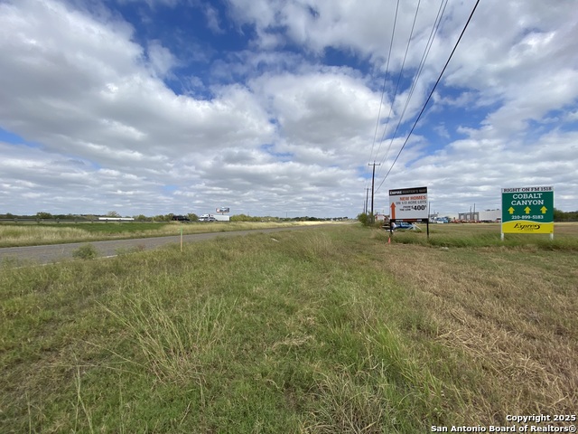 Listing photo id 1 for 12020 Interstate 10