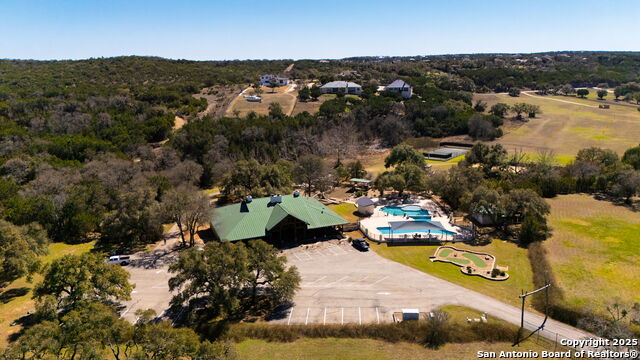 Listing photo id 14 for 117 Covered Bridge Dr