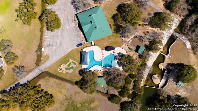 Listing photo id 16 for 117 Covered Bridge Dr