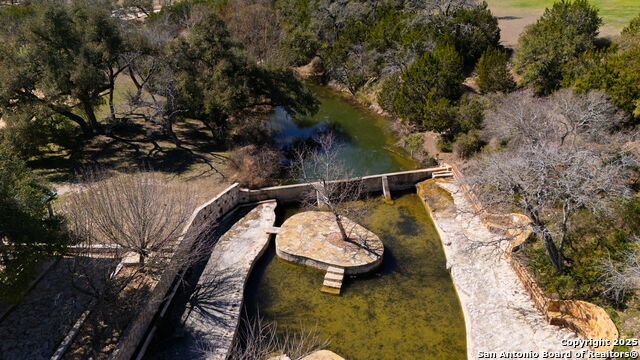 Listing photo id 20 for 117 Covered Bridge Dr