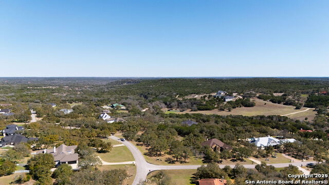 Listing photo id 3 for 117 Covered Bridge Dr