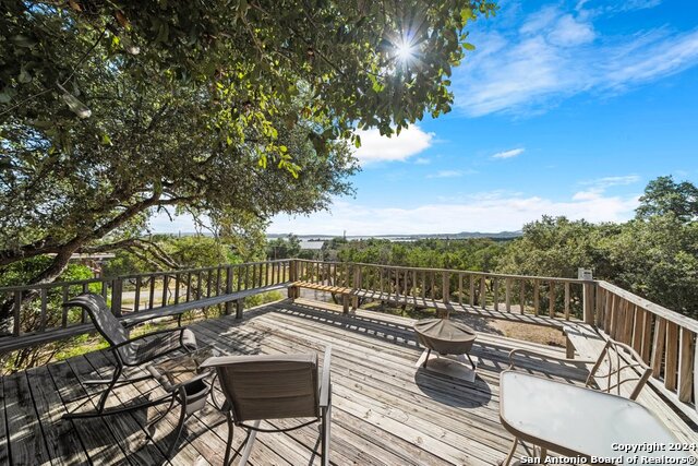 Details for 809 Lakebreeze Dr, Canyon Lake, TX 78133