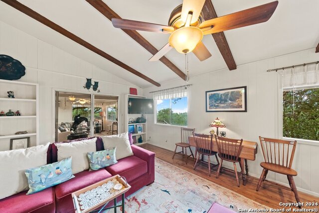 Image 12 of 27 For 809 Lakebreeze Dr