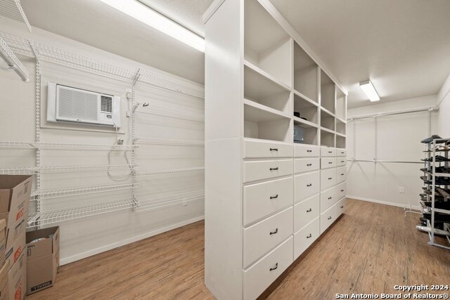 Image 15 of 27 For 809 Lakebreeze Dr