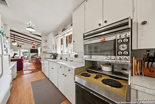 Image 19 of 27 For 809 Lakebreeze Dr