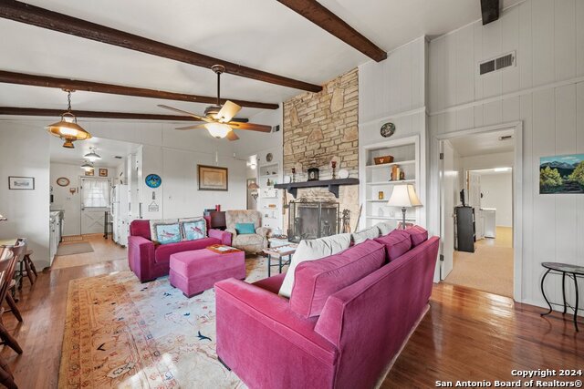 Image 9 of 27 For 809 Lakebreeze Dr