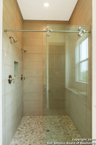 Listing photo id 25 for 268 Secret Way