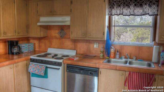 Image 12 of 38 For 560 Pine Mountain