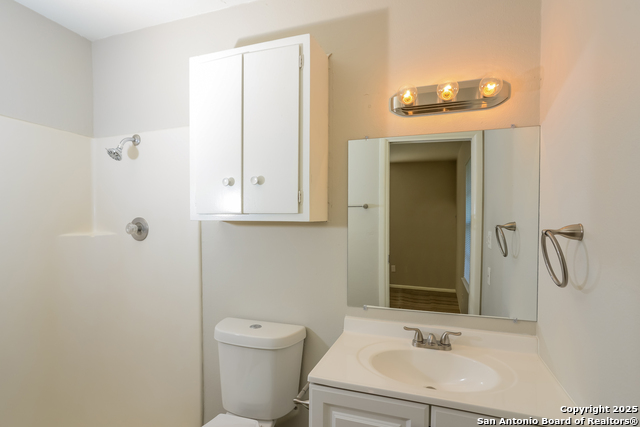 Image 10 of 16 For 7214 Glen  