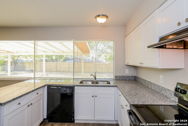 Image 7 of 16 For 7214 Glen  