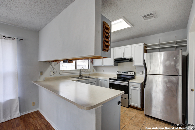 Image 13 of 32 For 10114 Cedarmont