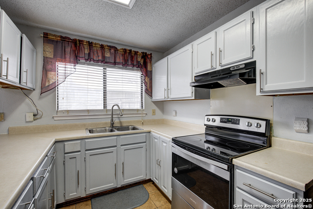 Image 15 of 32 For 10114 Cedarmont