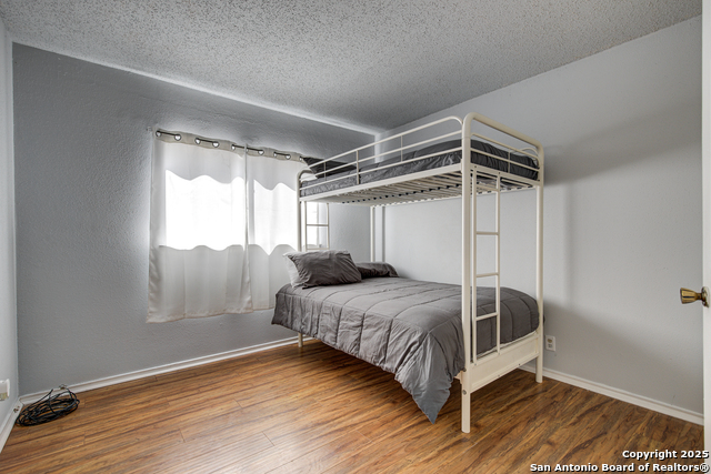 Image 25 of 32 For 10114 Cedarmont