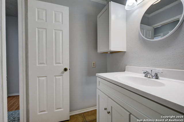 Image 28 of 32 For 10114 Cedarmont