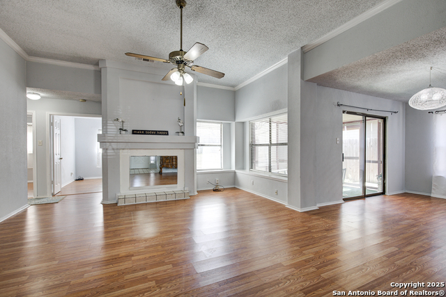 Image 4 of 32 For 10114 Cedarmont