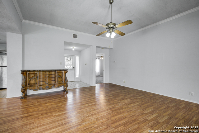 Image 6 of 32 For 10114 Cedarmont