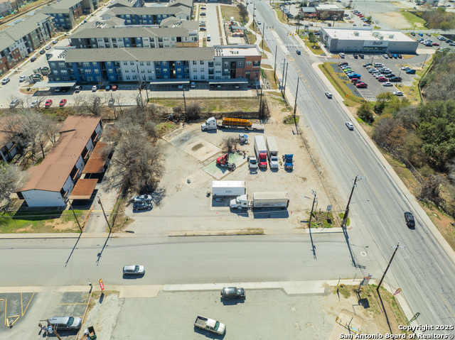 Image 7 of 14 For 7118 New Braunfels Ave S