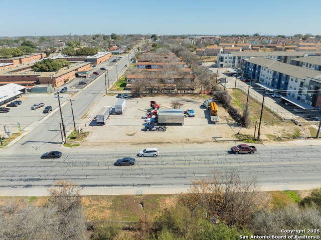 Image 8 of 14 For 7118 New Braunfels Ave S