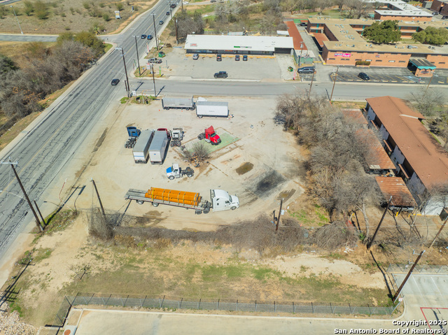 Image 9 of 14 For 7118 New Braunfels Ave S